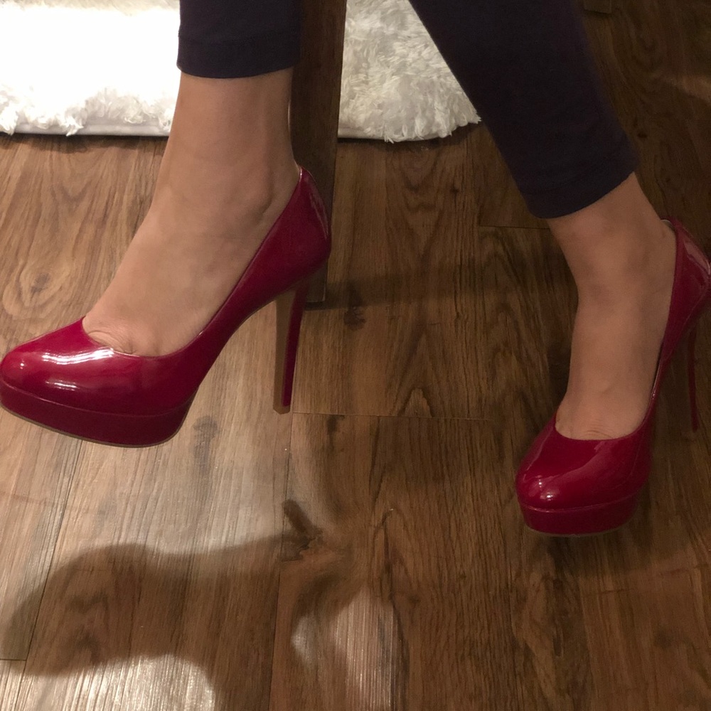Gianni Bini red heels